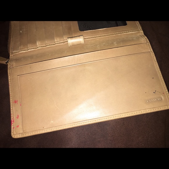 Coach Wallet - Picture 8 of 8